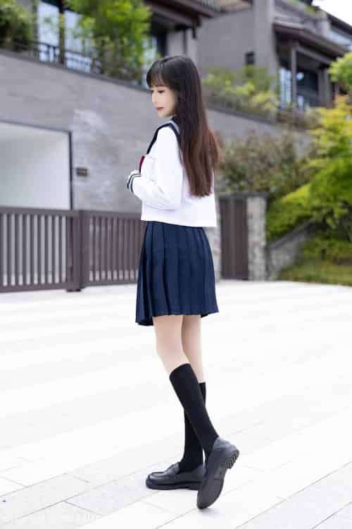 [XIAOYU语画界] Vol.1045 模特林星阑 – 学妹制服+黑色长筒袜贵州旅拍