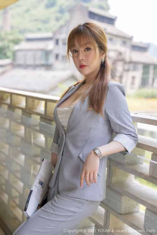 [YouMi尤蜜荟] Vol.687 女神王雨纯 – 职场OL+熟女风格阳朔旅拍-紫橙网创项目网