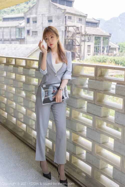 [YouMi尤蜜荟] Vol.687 女神王雨纯 – 职场OL+熟女风格阳朔旅拍