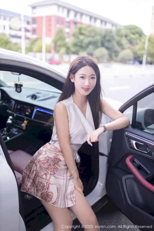 [秀人XiuRen] No.7264 唐安琪 – 淡粉上衣+诱人灰丝珠三角旅拍-紫橙网创项目网