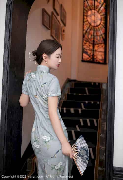 [秀人XiuRen] No.7232 唐安琪 – 旗袍服饰+原色丝袜巴厘岛旅拍