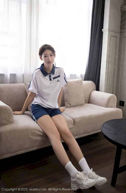 [秀人XiuRen] No.7091 唐安琪 – 学妹装扮+曼妙身姿性感写真