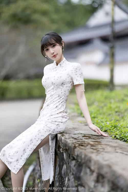 [XiuRen秀人网] No.6346 模特林星阑 – 浅色旗袍+丝袜美腿海南旅拍