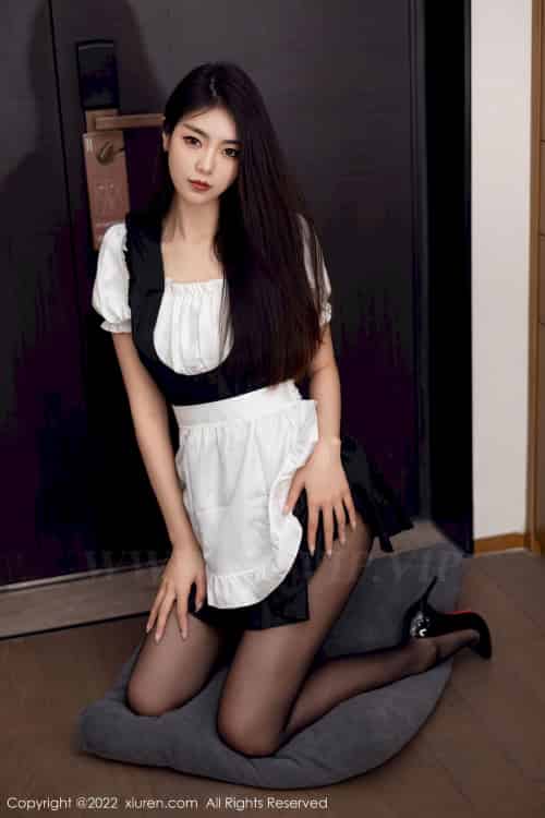 [秀人XiuRen] No.5706 模特可樂Vicky – 厨娘服饰+黑丝高跟鞋性感写真-紫橙网创项目网