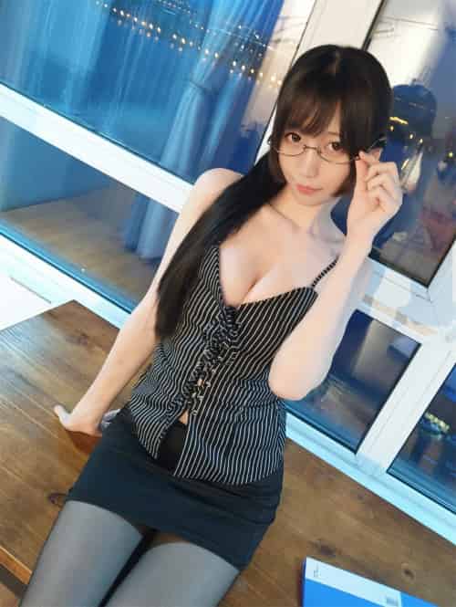 [Cosplay]NAGISA魔物喵–自摄系列 NO.001 专属秘书 