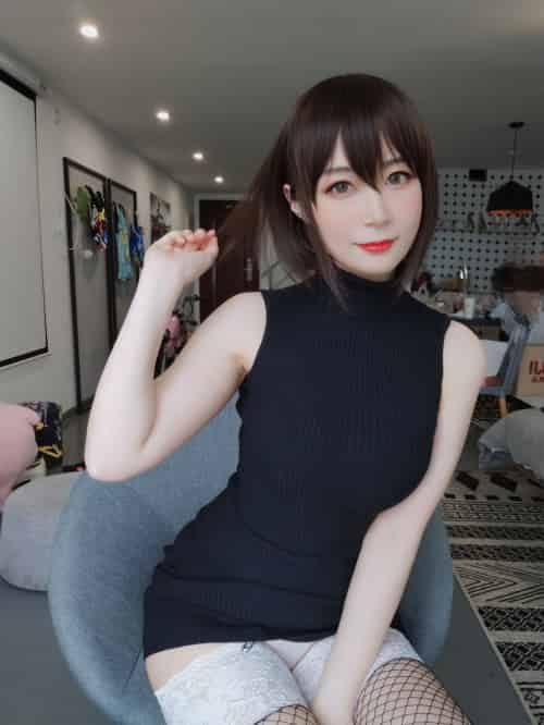 Coser小姐姐白银 – 黑色包臀裙 