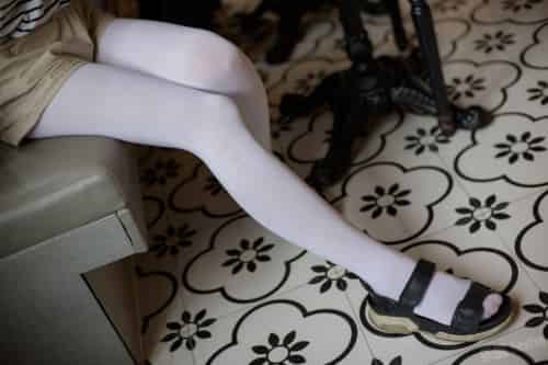 [森萝财团]萝莉丝足写真 Free-001-紫橙网创项目网