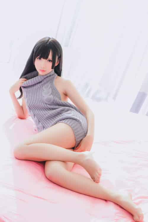 [Cosplay]面饼仙儿 – 露背毛衣 