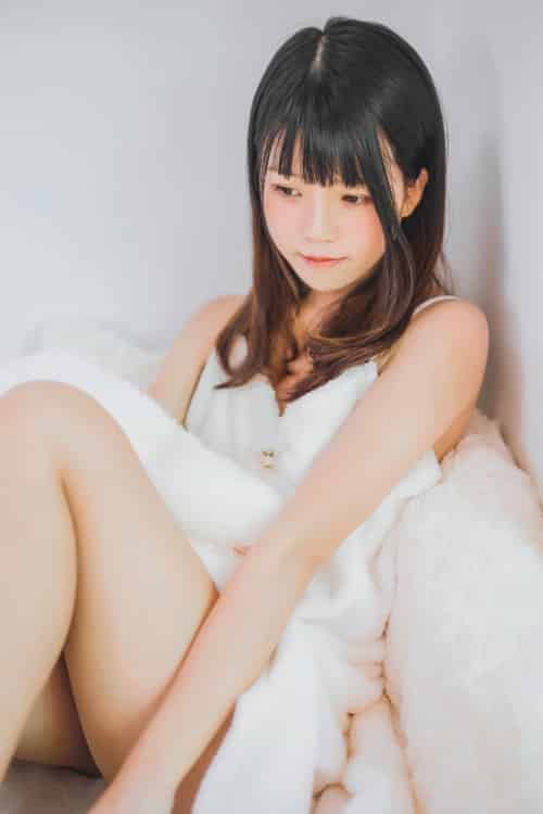 萝莉风COS 桜桃喵 – 冬眠 