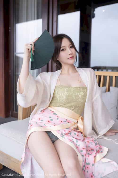 [秀人XiuRen] No.5130 模特鱼子酱Fish – 古装服饰+修长美腿云南旅拍-紫橙网创项目网