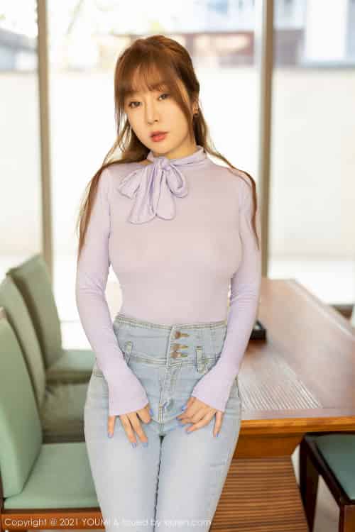 [尤蜜荟YouMi] Vol.637 女神王雨纯 – 直爽牛仔裤+朦胧丝袜三亚旅拍