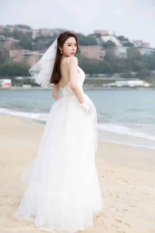 [秀人XiuRen] No.6120 模特梦心玥 – 婚纱服饰+海滩场景海南岛旅拍