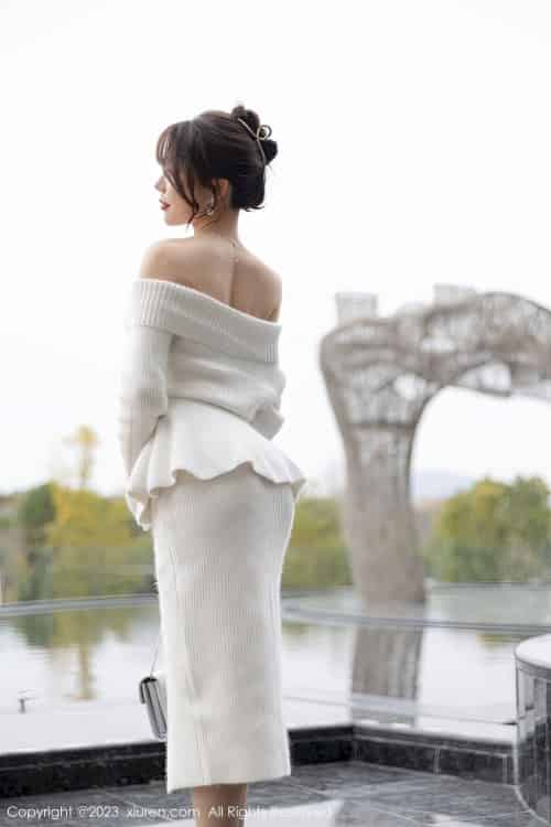 [秀人XiuRen] No.6132 女神徐莉芝Booty – 露肩连衣长裙+原色丝袜性感写真-紫橙网创项目网