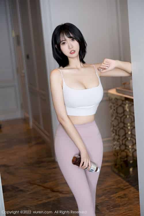 [秀人XiuRen] No.5885 模特林子遥 – 浅色瑜伽服+曼妙身姿性感写真-紫橙网创项目网