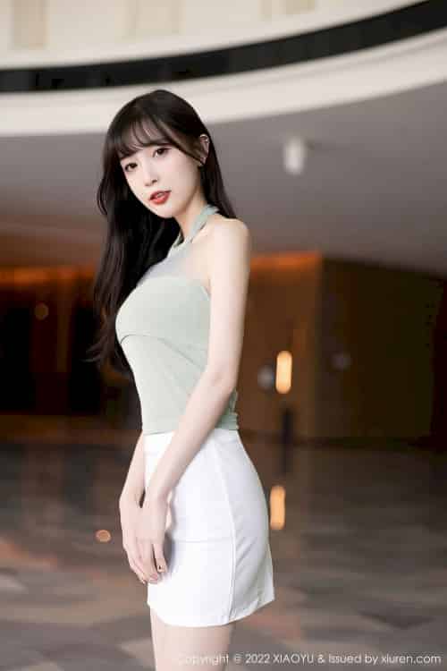 [语画界XIAOYU] Vol.906 模特林星阑 – 绿灰露肩上衣+白色短裙性感写真
