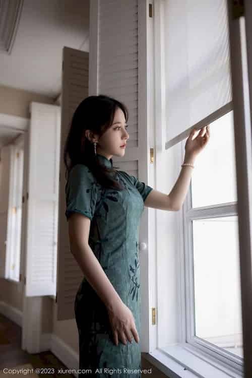 [XiuRen秀人网] No.6893 鱼子酱Fish – 旗袍+修长美腿巴厘岛旅拍-紫橙网创项目网