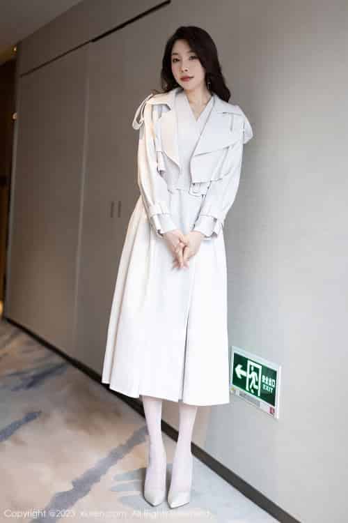 [XiuRen秀人网] No.6257 徐莉芝Booty – 浅色外衣+白色丝袜性感写真-紫橙网创项目网