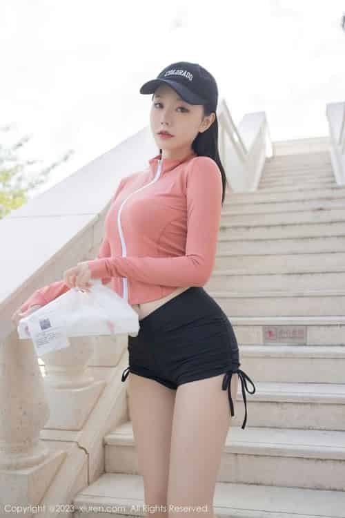 [XiuRen秀人网] No.6487 安然anran – 美腿短裤+外卖员装扮性感写真