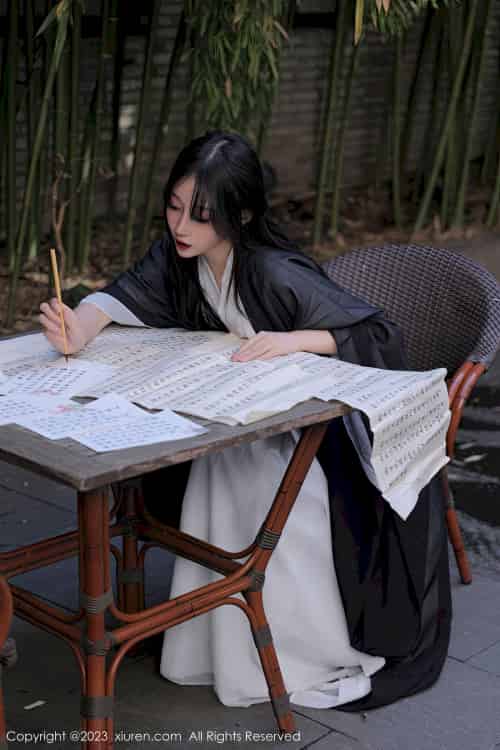 [秀人XiuRen] No.6094 玥儿玥er – 白色古装+曼妙娇躯海南旅拍-紫橙网创项目网