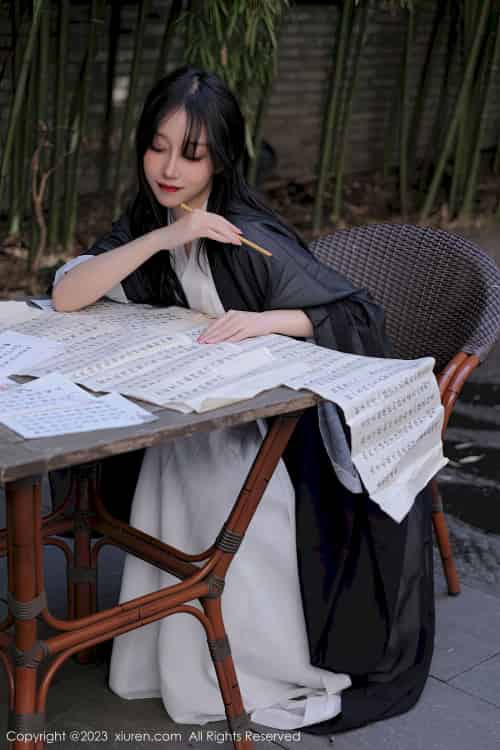 [秀人XiuRen] No.6094 玥儿玥er – 白色古装+曼妙娇躯海南旅拍