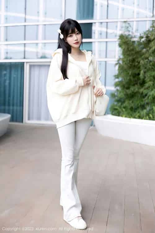 [XiuRen秀人网] No.6707 杨晨晨Yome 白色上衣+牛仔裤海南岛旅拍